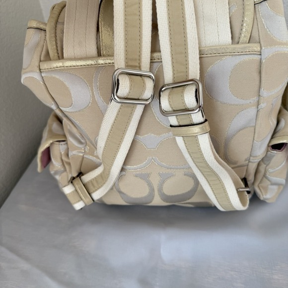 Coach Poppy Backpack 16696 Champagne Cream Signature C Logo Metallic Excellent - Picture 9 of 16